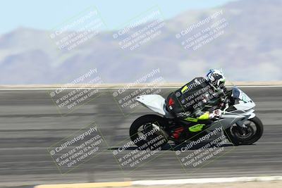 media/May-10-2025-Race Pace (Sat) [[db32fef2da]]/Vested/3-Bowl Set 1 (9am)/